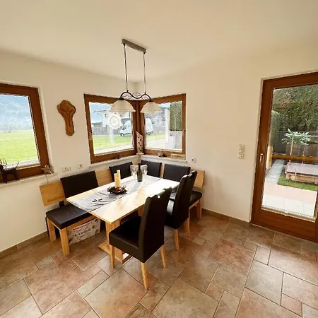 Gartenapartment Malea 80m2 Mit 2 Schlafzimmer Und Privatem Garten