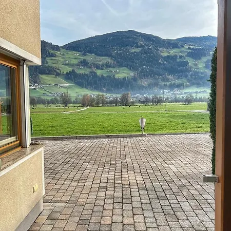 Gartenapartment Malea 80m2 Mit 2 Schlafzimmer Und Privatem Garten Schlitters